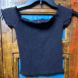 Black Hollister Woman's Crop Shirt - Black XS